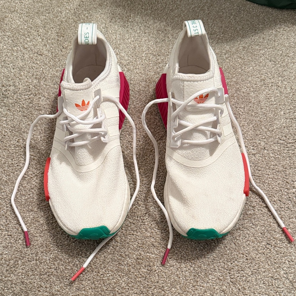 RARE color way! WOMEN'S Adidas NMD R1 Low White Magenta Green GZ4964. Size 8